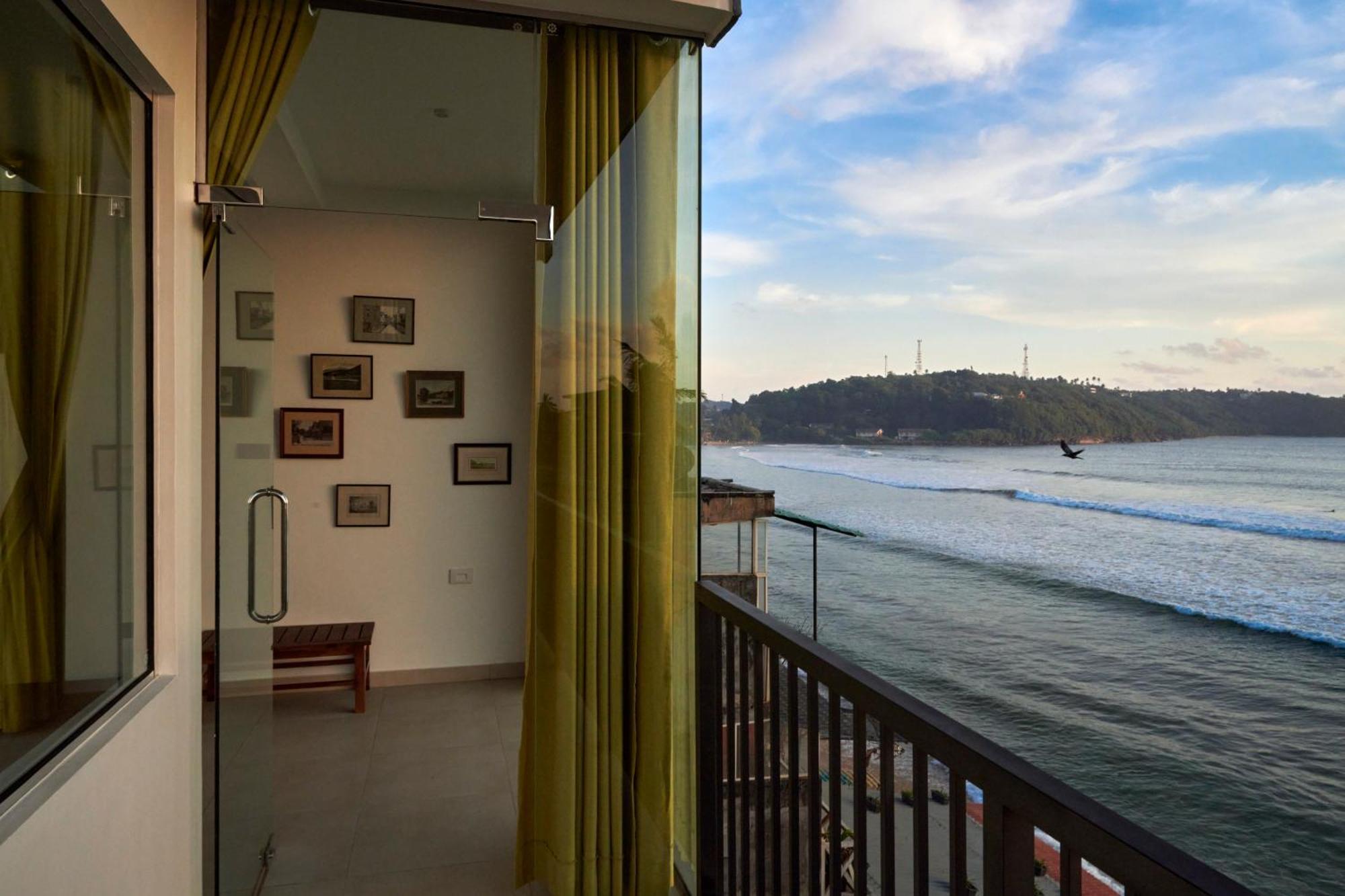 Kings Bay Beach Resort Гале Екстериор снимка