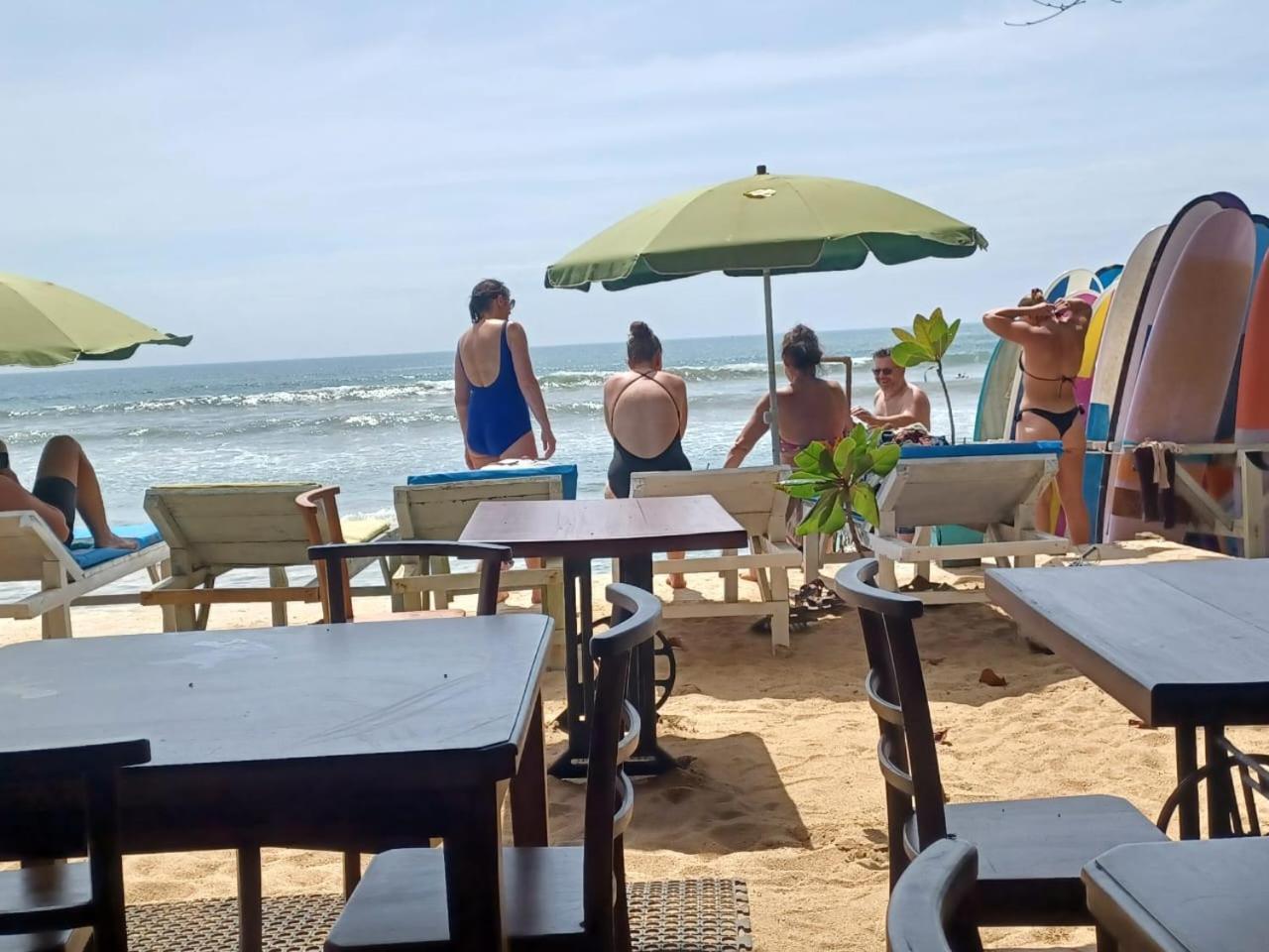 Kings Bay Beach Resort Гале Екстериор снимка